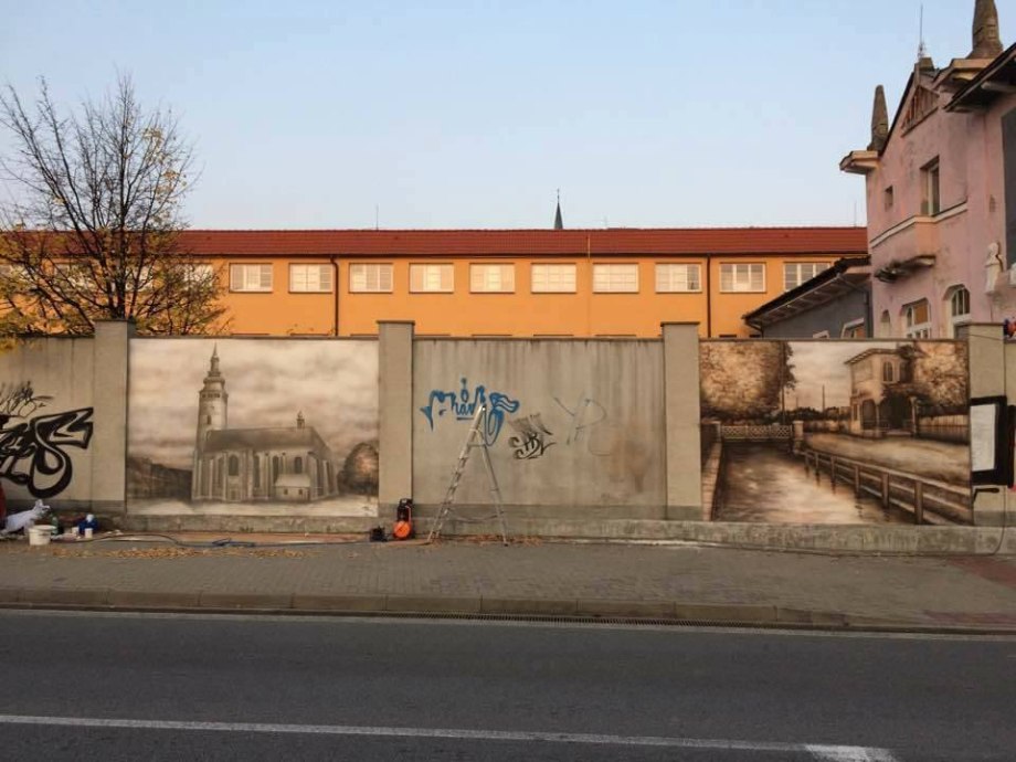 Počmáraný múr v Prešove